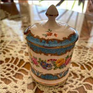 Crown Staffordshire
England Fine Bone
China Tunis Blue
Mustard Jam Jelly Jar